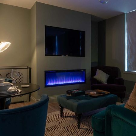 Beautiful Modern 1 Bedroom Apartment, City Centre Bath Kültér fotó