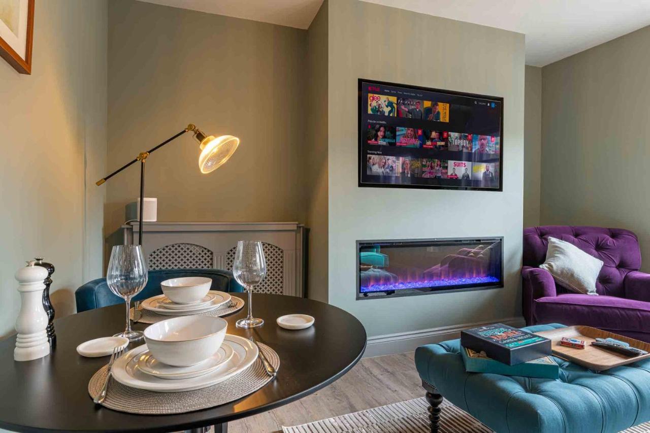 Beautiful Modern 1 Bedroom Apartment, City Centre Bath Kültér fotó