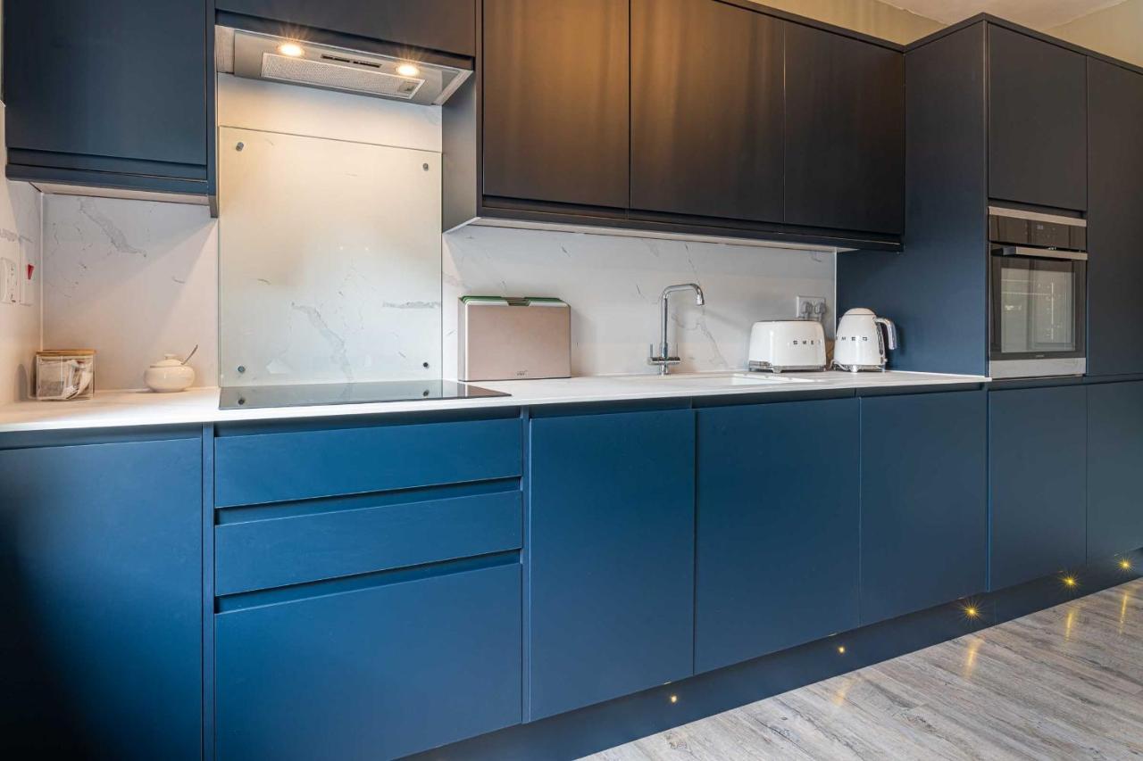 Beautiful Modern 1 Bedroom Apartment, City Centre Bath Kültér fotó