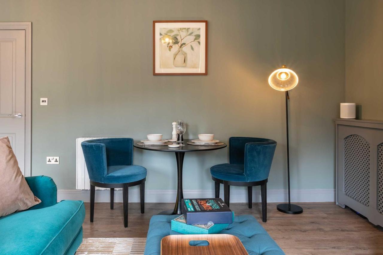 Beautiful Modern 1 Bedroom Apartment, City Centre Bath Kültér fotó