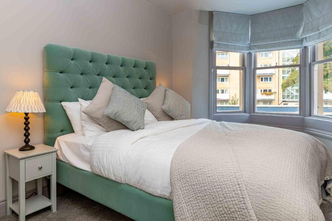 Beautiful Modern 1 Bedroom Apartment, City Centre Bath Kültér fotó
