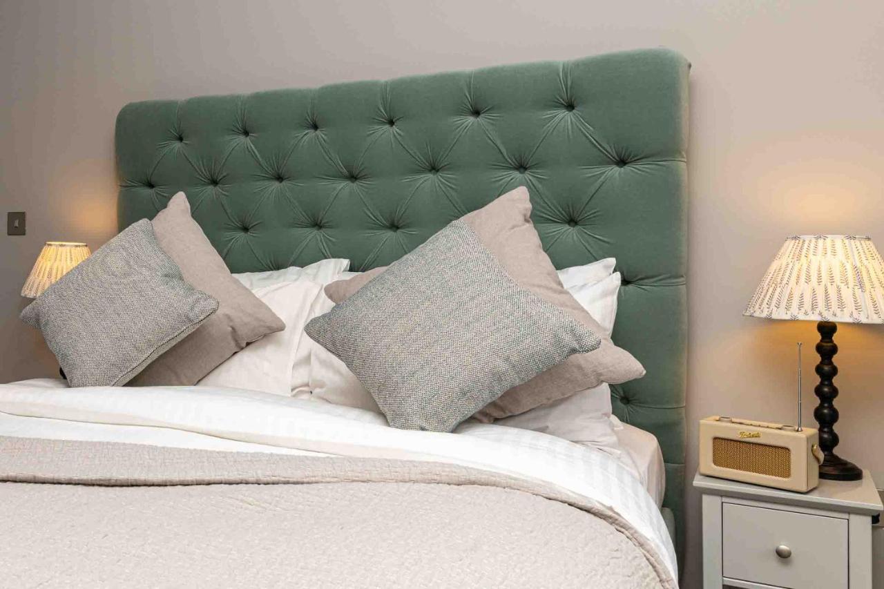 Beautiful Modern 1 Bedroom Apartment, City Centre Bath Kültér fotó