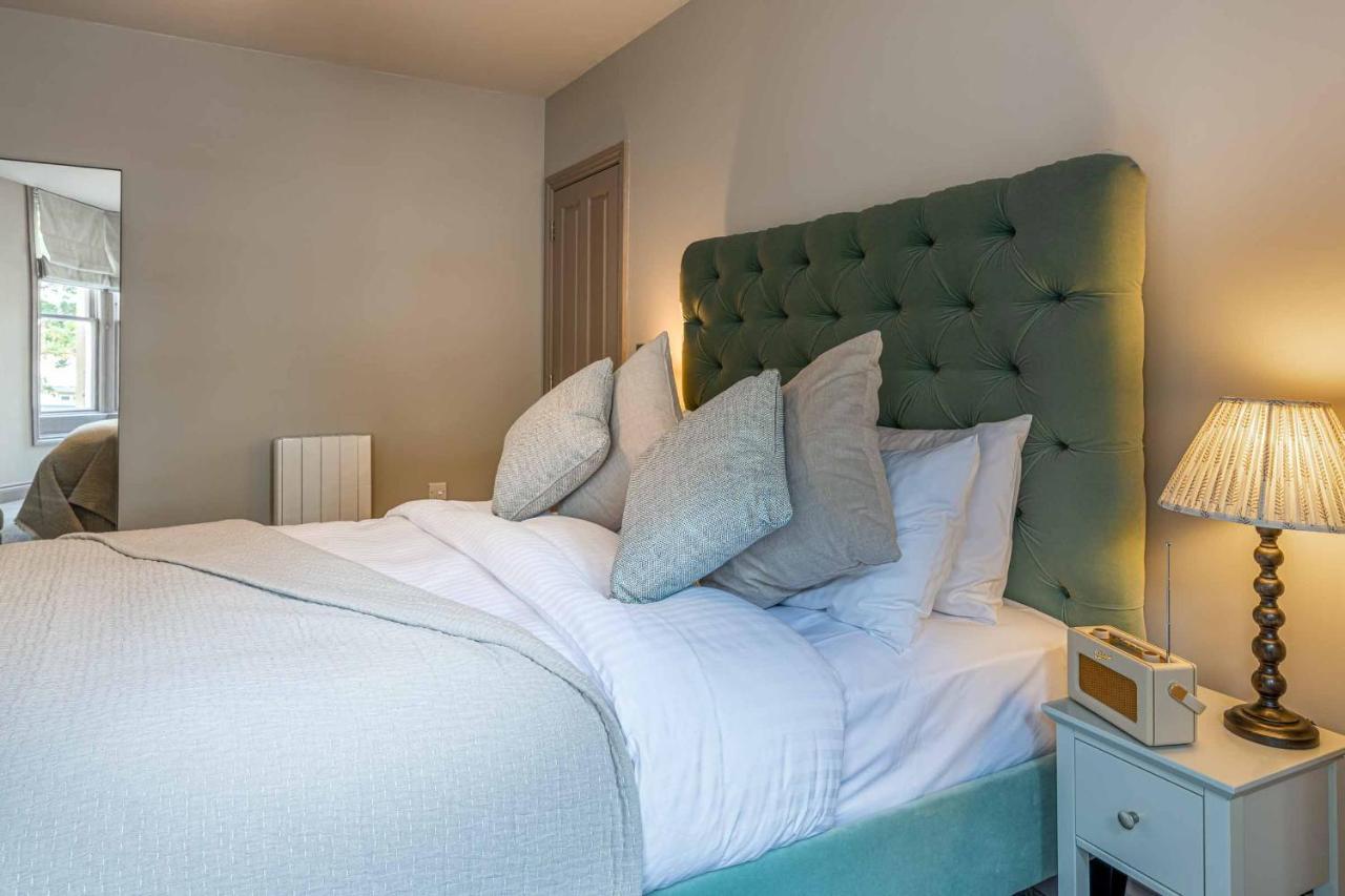 Beautiful Modern 1 Bedroom Apartment, City Centre Bath Kültér fotó